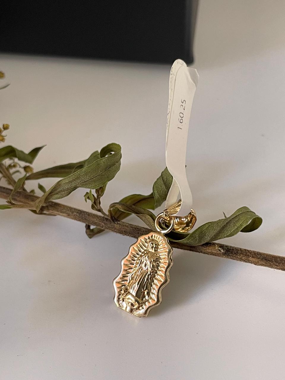 DIJE VIRGEN DE GUADALUPE MEDIANA SILUETA DESTELLOS