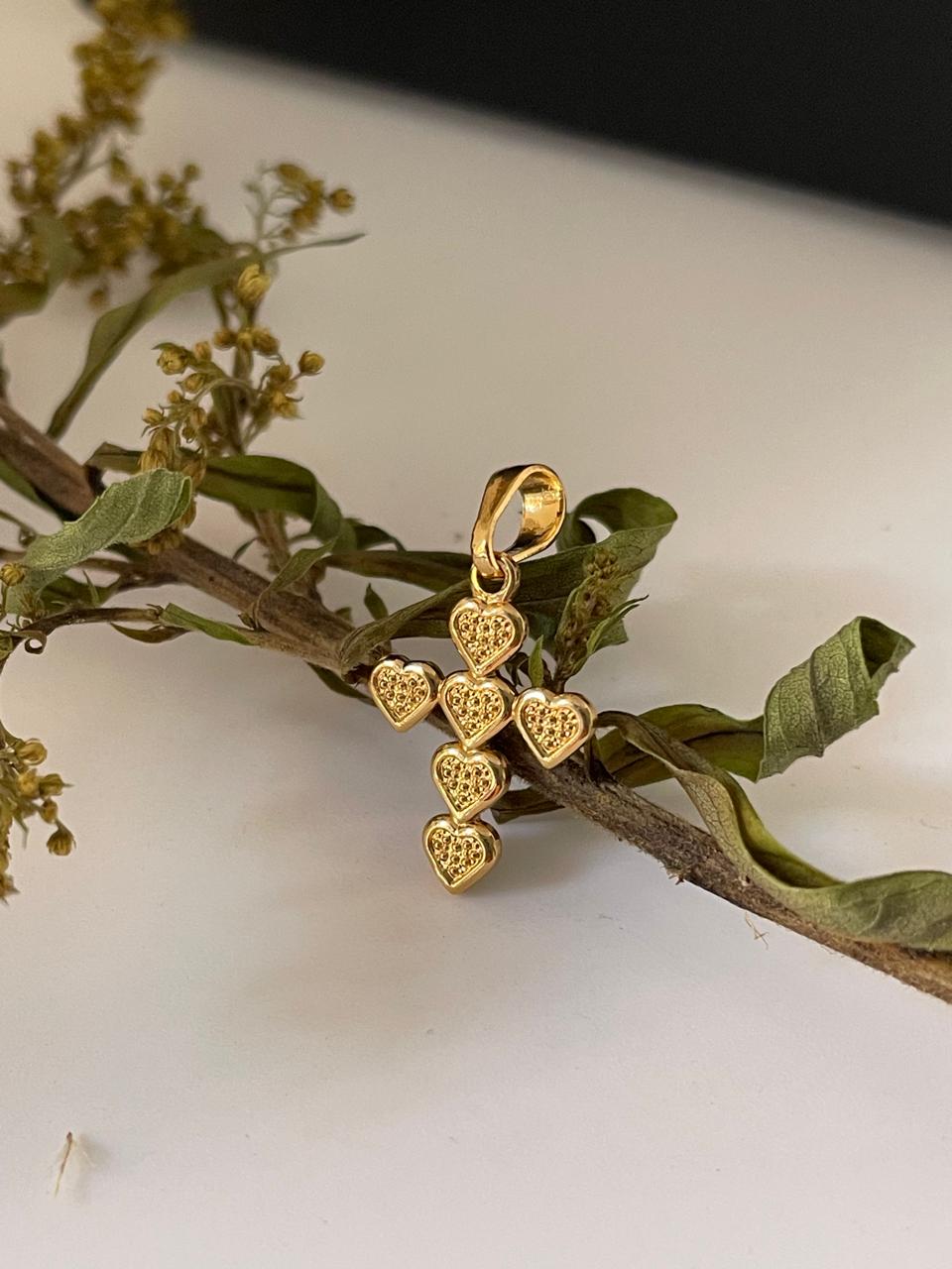 DIJE CRUZ DE CORAZONES